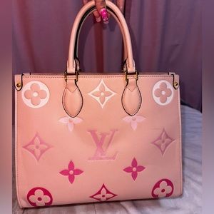 LOUIS VUITTON ON THE GO BAG